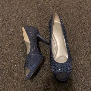 Blue dress shoes!!!! Super cute for formals!